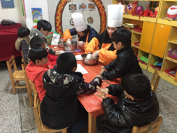 沙塘中心幼儿园：开心逛庙会，欢喜闹元宵——我园开展“逛庙会 闹元宵”活动