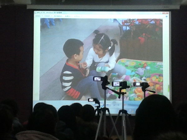 小哈尼幼儿园:参加桥南中心幼儿园“整合式创造性游戏初探”专题讲座有感