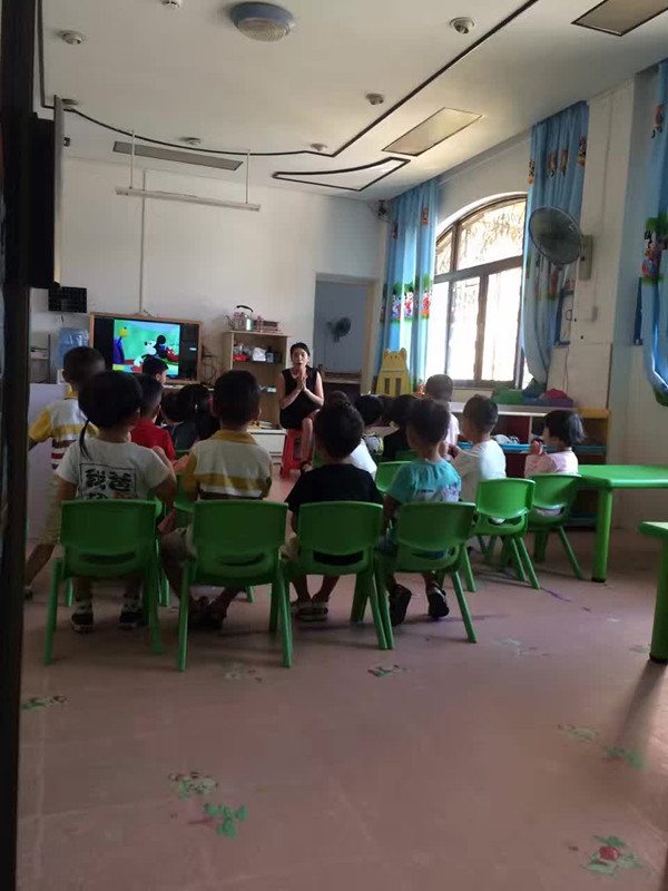 小哈尼幼儿园：防拐骗安全实战演习